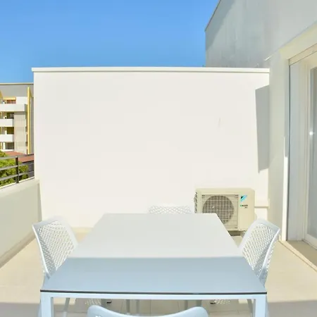 Intimate Seaside Perfect For Relaxing 아파트