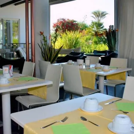 Intimate Seaside Perfect For Relaxing * 비비오네