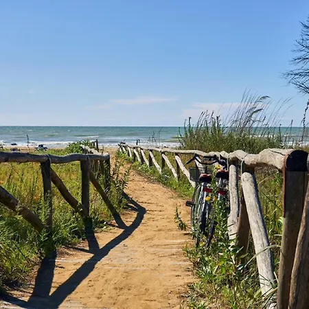 Intimate Seaside Perfect For Relaxing * 비비오네