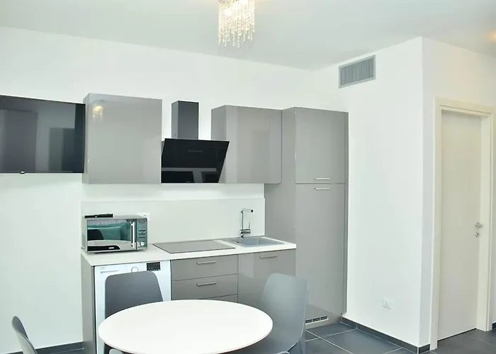 Intimate Seaside Perfect For Relaxing Appartamento Bibione